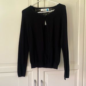 Sparrow black cardigan w crochet detailing